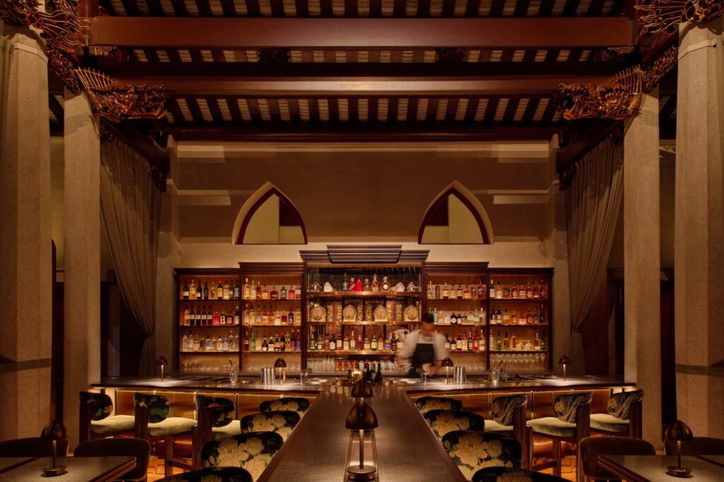 An Intimate Cocktail Bar