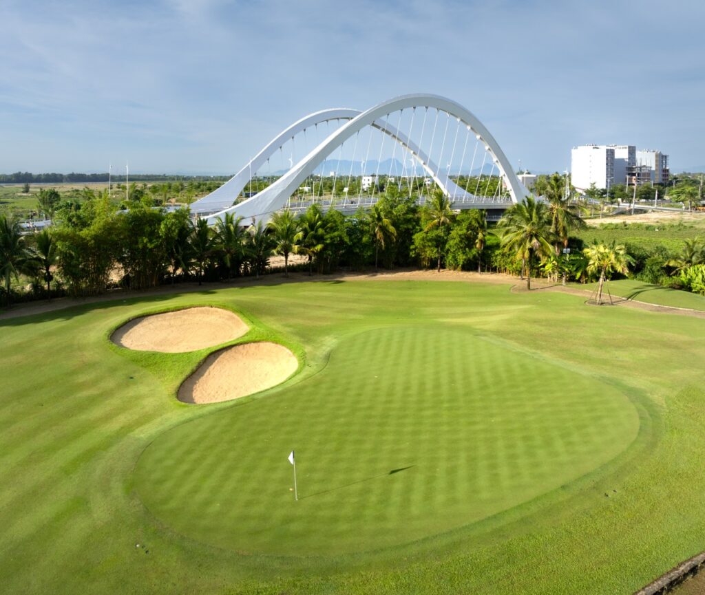 Host Of Seasonal Golf Promotions